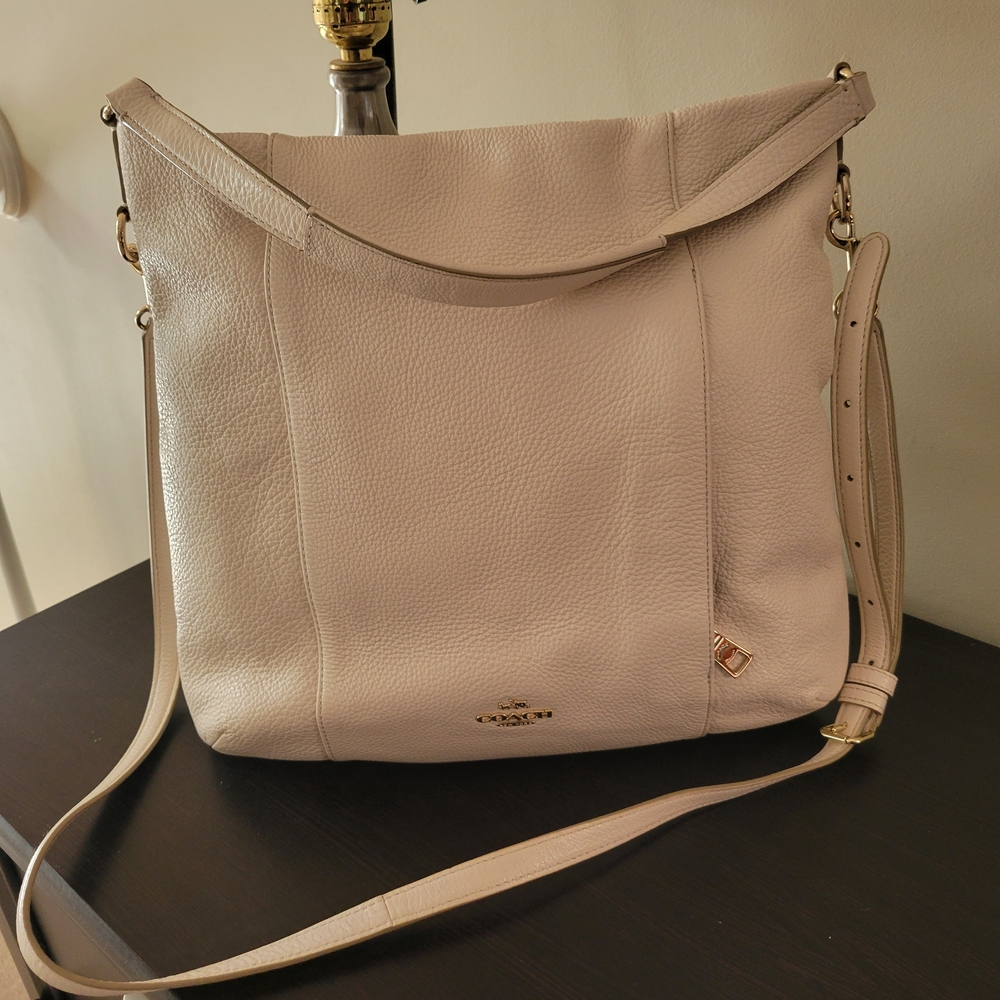 Coach East/West Hobo Bag In Cream Pebbled Leather